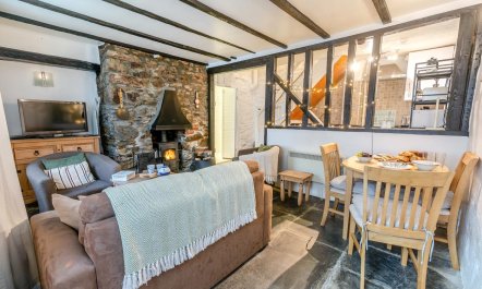 2 Bed in Looe