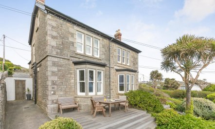 3 Bed in Porthleven 2