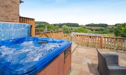 4 Bed in Suffield 9