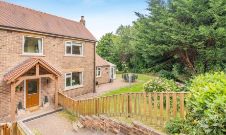 4 Bed in Suffield