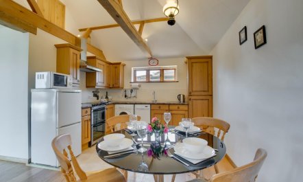 2 Bed in Nr Hailsham 2