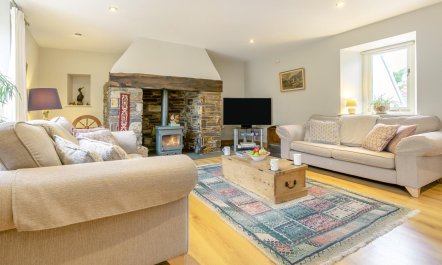 4 Bed in Lynton 1