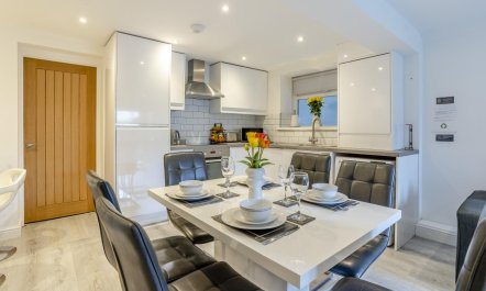 3 Bed in Cardiff 5