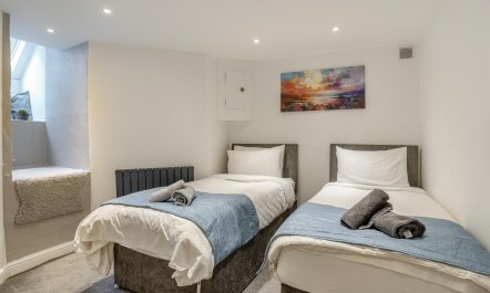 3 Bed in Cardiff 9