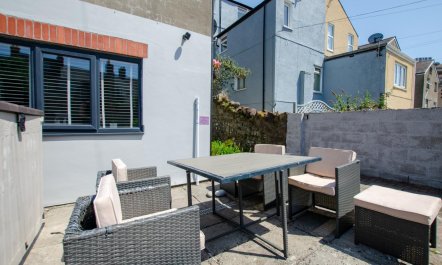 3 Bed in Cardiff 8