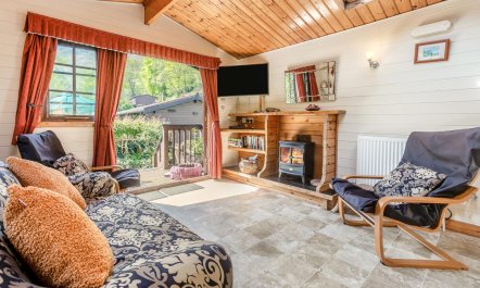2 Bed in Lynton 1
