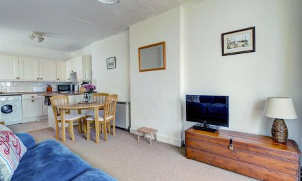 2 Bed in Appledore 8