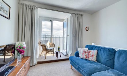 2 Bed in Appledore 3