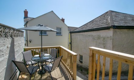 2 Bed in Porthleven 9