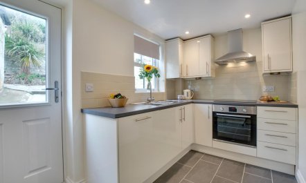 2 Bed in Porthleven 7