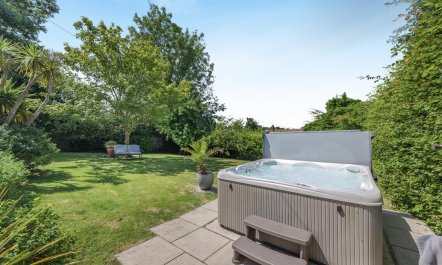 4 Bed in Saundersfoot 1
