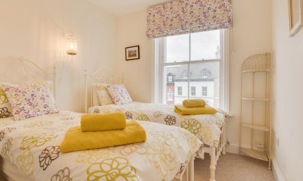 2 Bed in Whitby 3