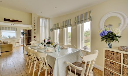 3 Bed in Overstrand 2