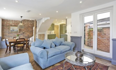 2 Bed in Woodbridge 5