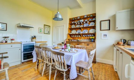 6 Bed in Lower Bodham 3