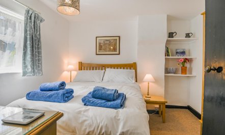 2 Bed in Aldeburgh 8