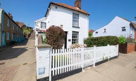 2 Bed in Aldeburgh