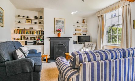 2 Bed in Aldeburgh 1