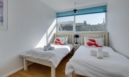 2 Bed in St Ives 3