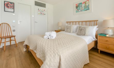 2 Bed in St Ives 2
