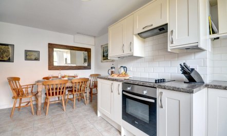 4 Bed in Whitby 4