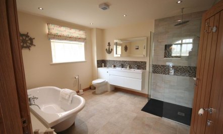 4 Bed in Seahouses 4