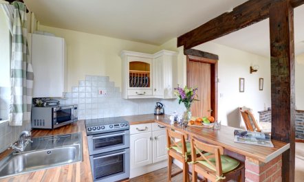 1 Bed in Llanerchymedd 4