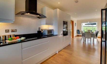 4 Bed in Seahouses 3