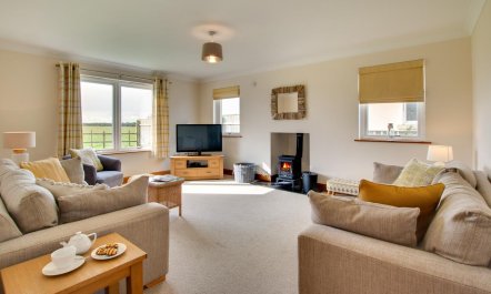 4 Bed in Seahouses 1