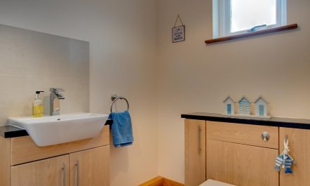 4 Bed in Seahouses 8