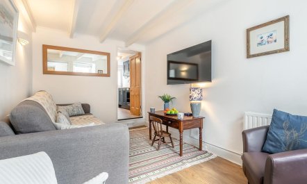 2 Bed in St Ives 1