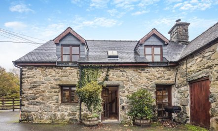 3 Bed in Dolgellau 1