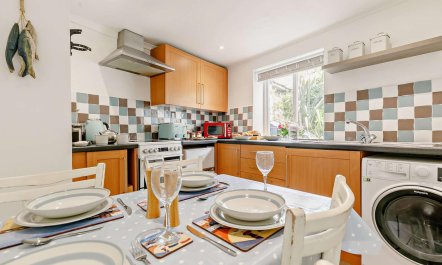 2 Bed in St. Ives 2
