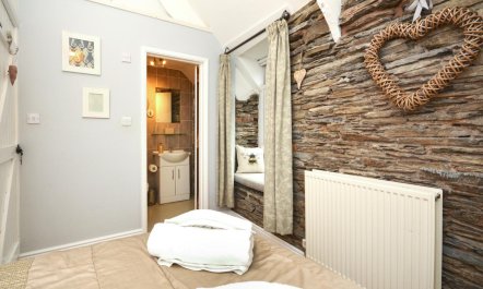 2 Bed in Padstow 9