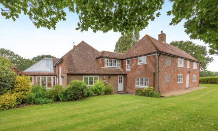 5 Bed in Magham Down
