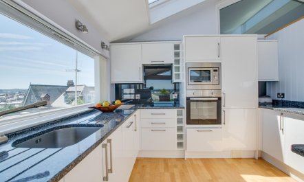 2 Bed in Penzance 2