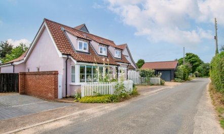 4 Bed in Friston 4