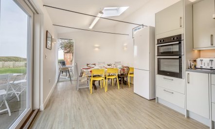 5 Bed in Overstrand 8