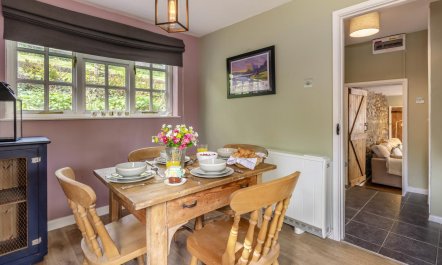 2 Bed in Abergwaun 8