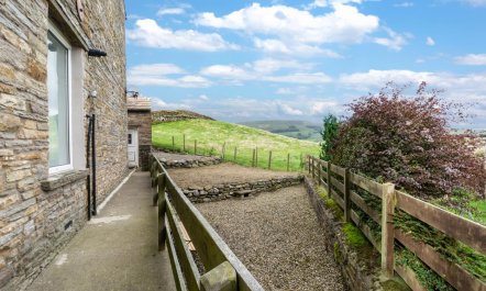 3 Bed in Hawes 4