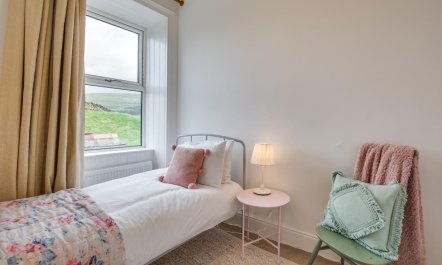 3 Bed in Hawes 7