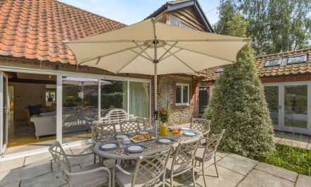 4 Bed in Blakeney 2