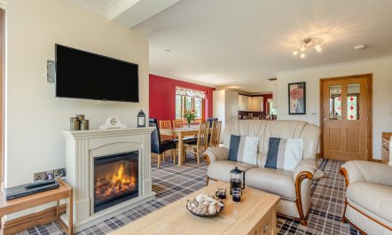 3 Bed in Aberdyfi 3