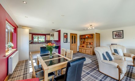 3 Bed in Aberdyfi 2
