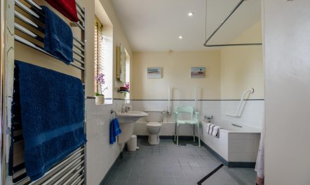 2 Bed in Bramfield 9