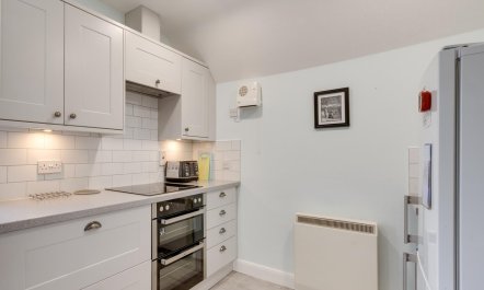 2 Bed in Windermere 4