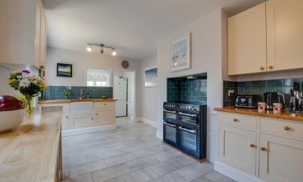 4 Bed in Mundesley 1