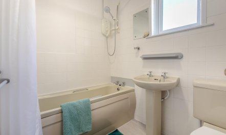 2 Bed in St. Keverne 8