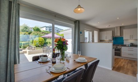 2 Bed in Padstow 3