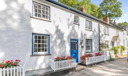 3 Bed in Helford 1